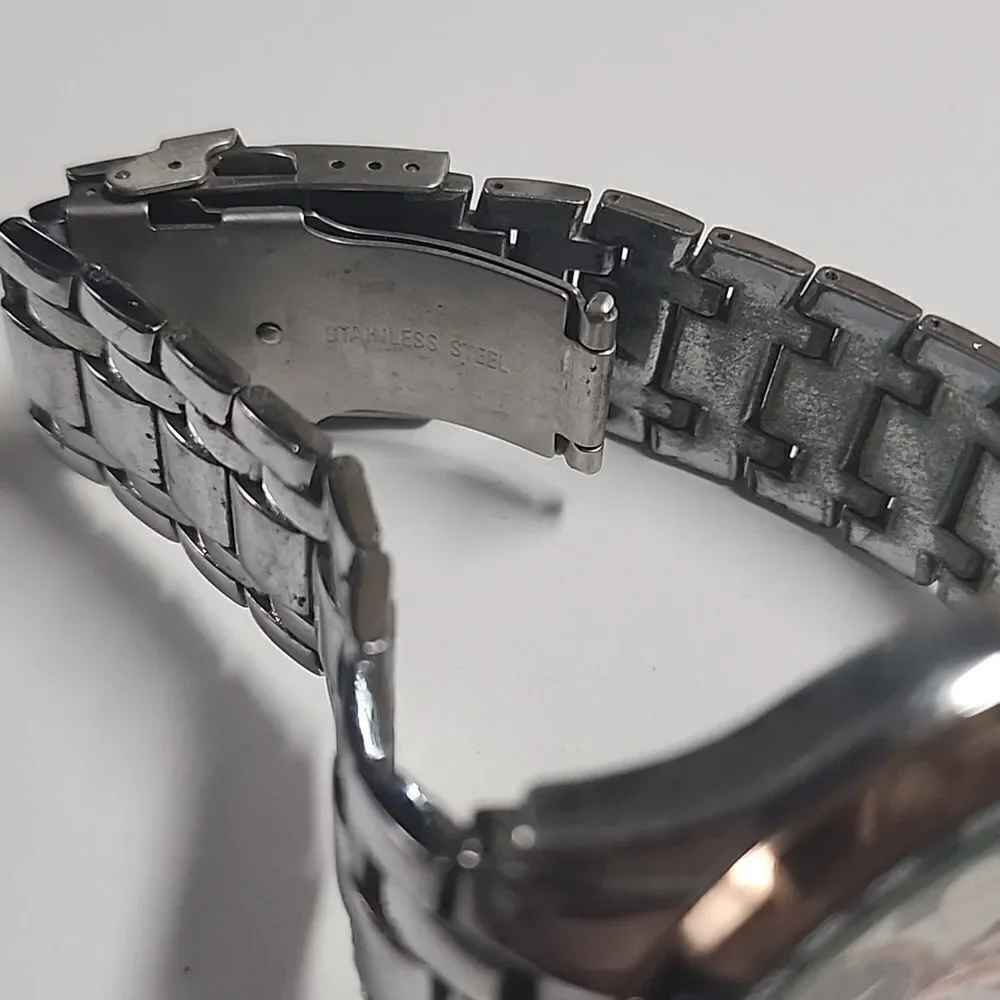 Curren Mens Watch Stainless Steel Band Water Resistant Sport *FOR PARTS ONLY*